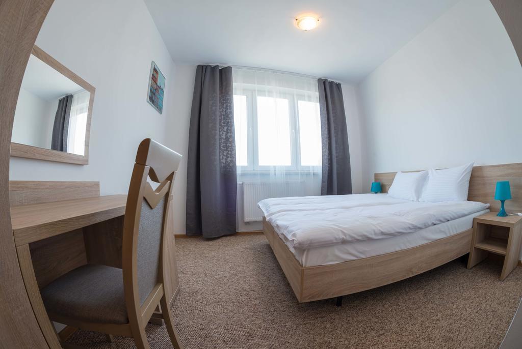 Patra Bed & Breakfast Varşova Dış mekan fotoğraf