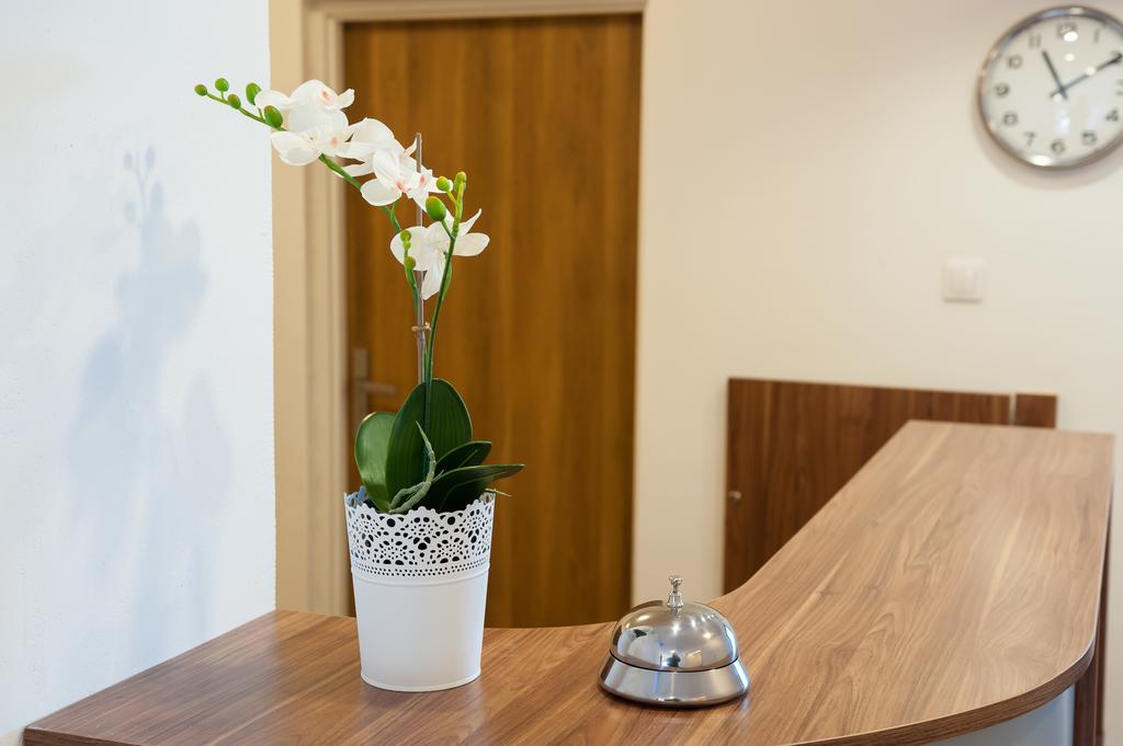 Patra Bed & Breakfast Varşova Dış mekan fotoğraf