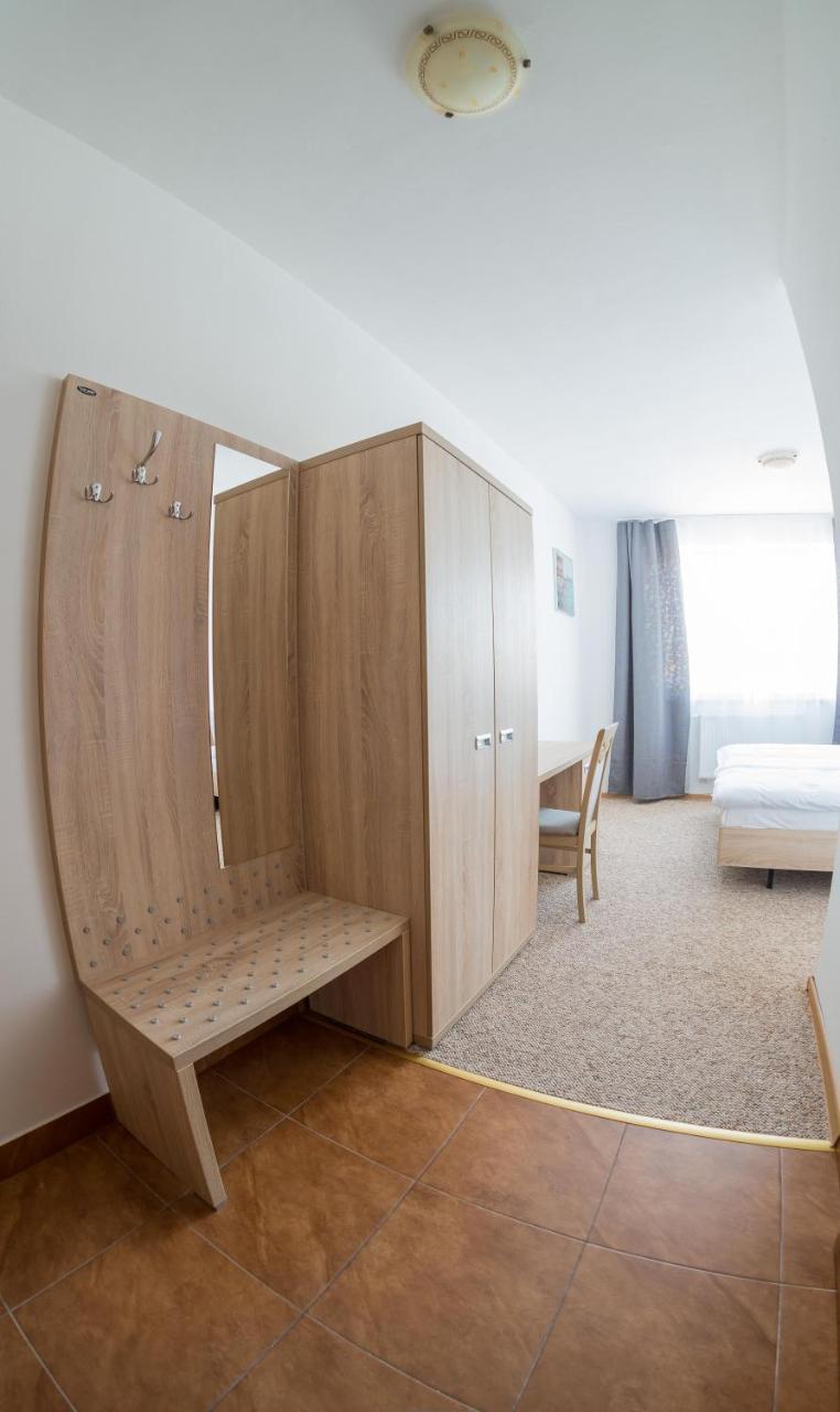 Patra Bed & Breakfast Varşova Dış mekan fotoğraf