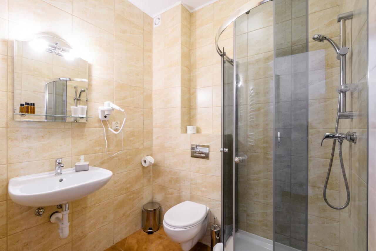 Patra Bed & Breakfast Varşova Dış mekan fotoğraf