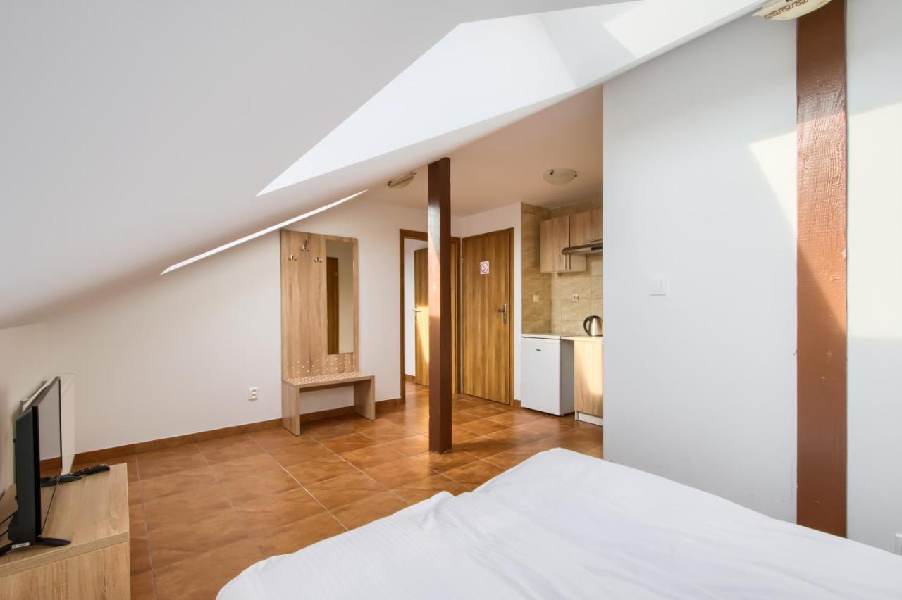 Patra Bed & Breakfast Varşova Dış mekan fotoğraf
